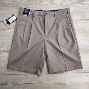 Roundtree & Yorke Men's Flat Front Khaki Shorts